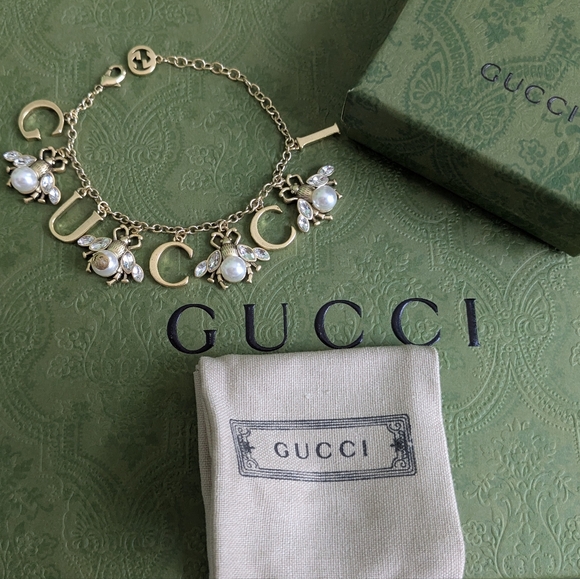 Gucci Pearl Charm Bracelet - Picture 1 of 16